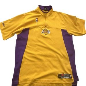 Vintage 2001-2004 Men’s Nike LA Lakers shooting shirt